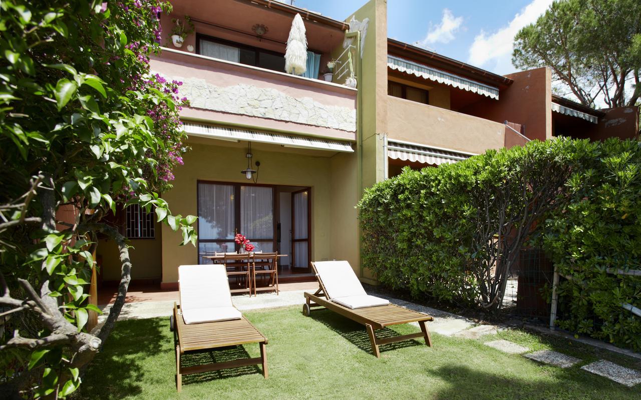 Pinus Village Sea Front Apartment Pula Exterior photo